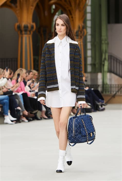 chanel cruise 19 20|Cruise 2019/20 Show – CHANEL Shows .